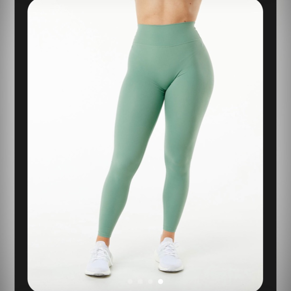 Alphalete Alphalux Wonder Legging 27” - Picture 2 of 2